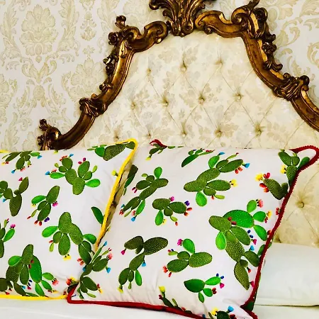 Oda ve Kahvaltı Dimora Umberto Katanya